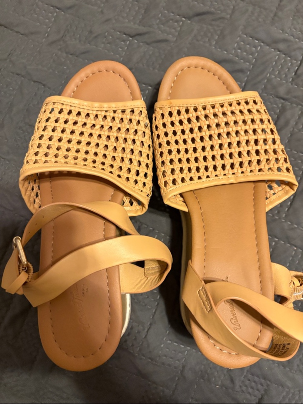 Woven Strap Women's Sandals in Tan - Comfort Summer Slide